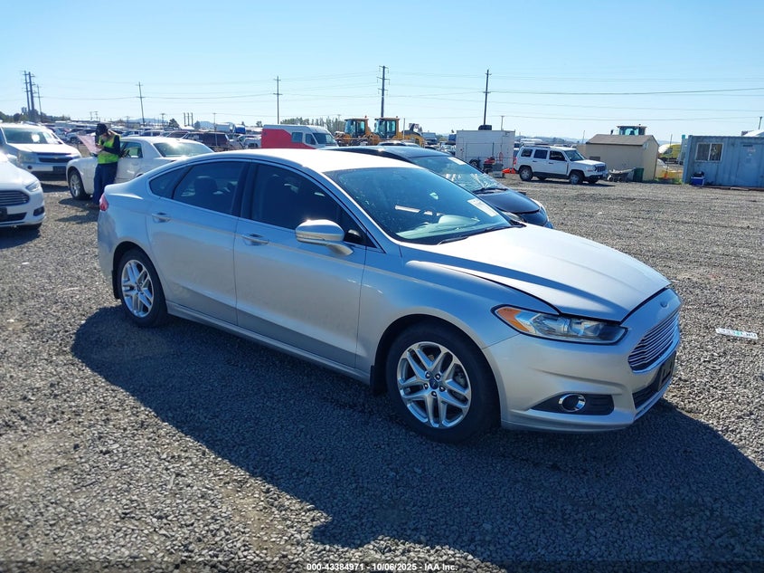FORD FUSION SE