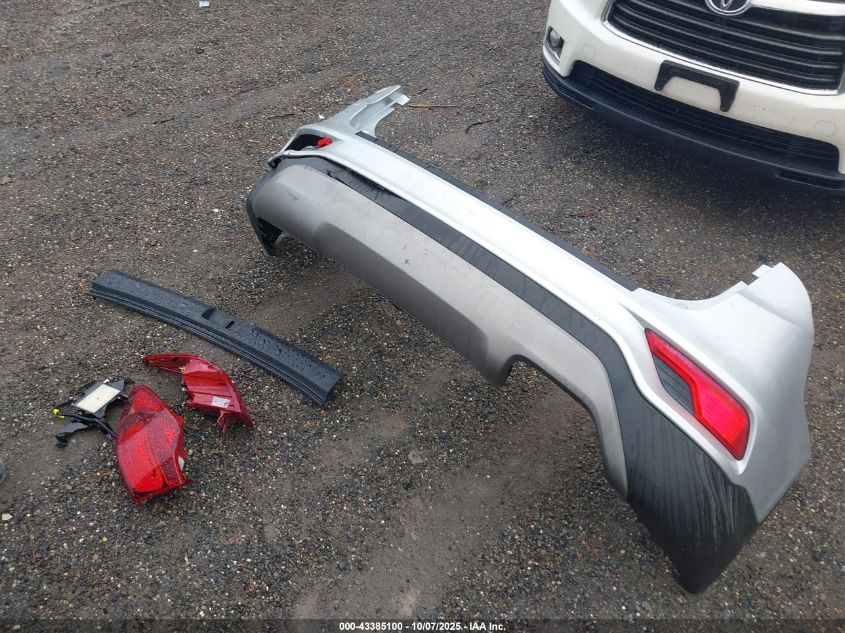 2017 Hyundai Santa Fe Sport 2.4L VIN: 5XYZUDLB3HG491122 Lot: 43385100