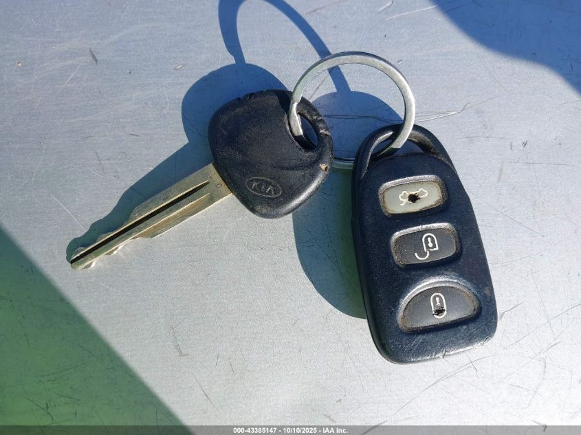 2008 Kia Spectra Ex VIN: KNAFE122385556623 Lot: 43385147