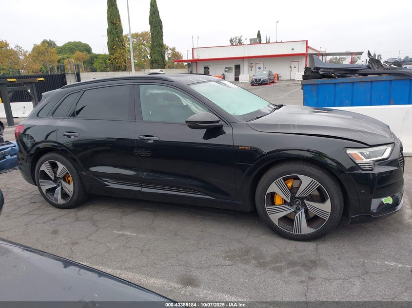 2022 Audi E-Tron Premium Plus Quattro VIN: WA1LAAGE7NB013318 Lot: 43385184
