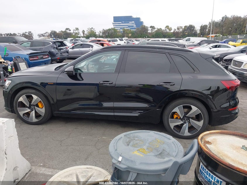 2022 Audi E-Tron Premium Plus Quattro VIN: WA1LAAGE7NB013318 Lot: 43385184