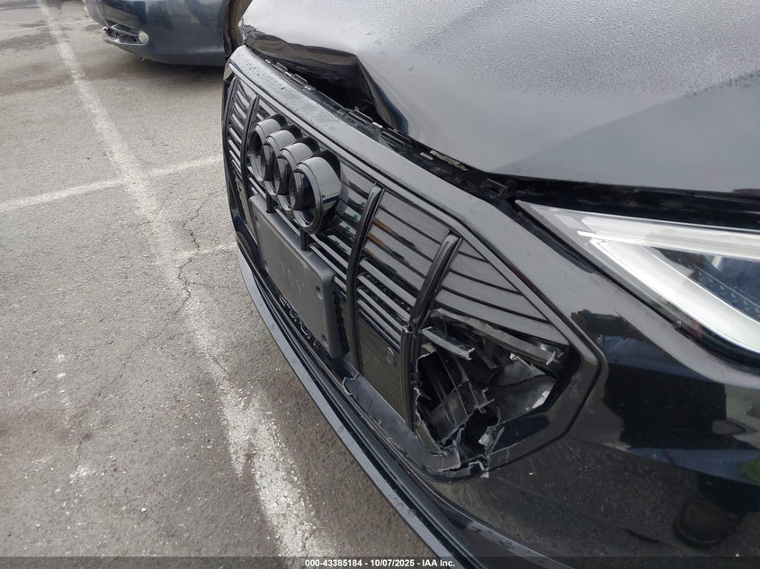 2022 Audi E-Tron Premium Plus Quattro VIN: WA1LAAGE7NB013318 Lot: 43385184