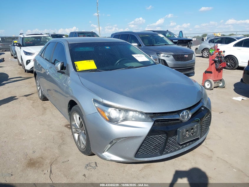 TOYOTA CAMRY SE