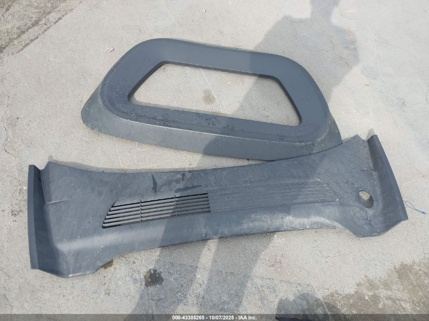 2020 Tesla Model Y Long Range Dual Motor All-Wheel Drive/Performance Dual Motor All-Wheel Drive VIN: 5YJYGDEF6LF000142 Lot: 43385265