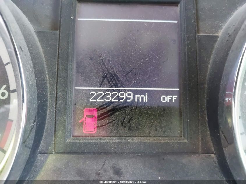 2011 Dodge Grand Caravan Crew VIN: 2D4RN5DG8BR608390 Lot: 43385328