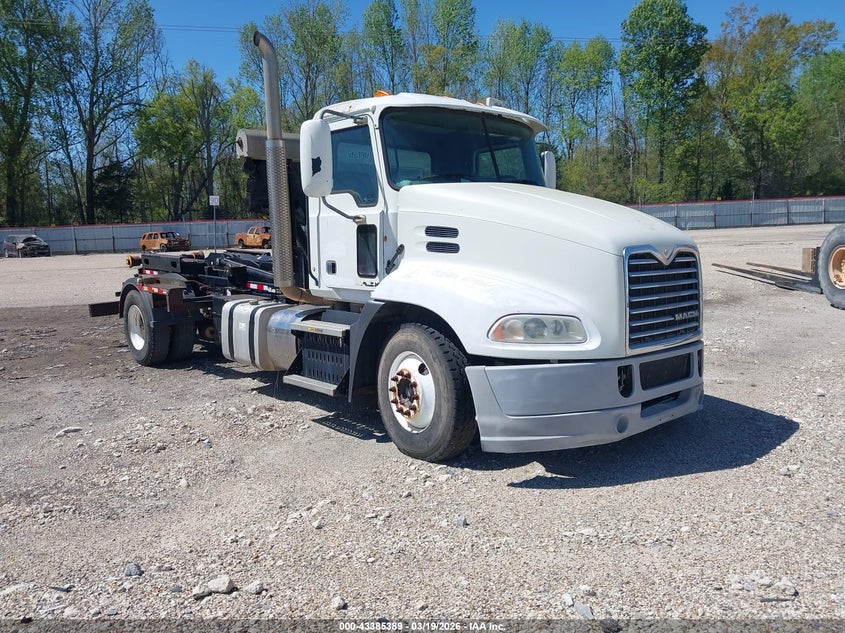 2013 MACK 600 CXU600