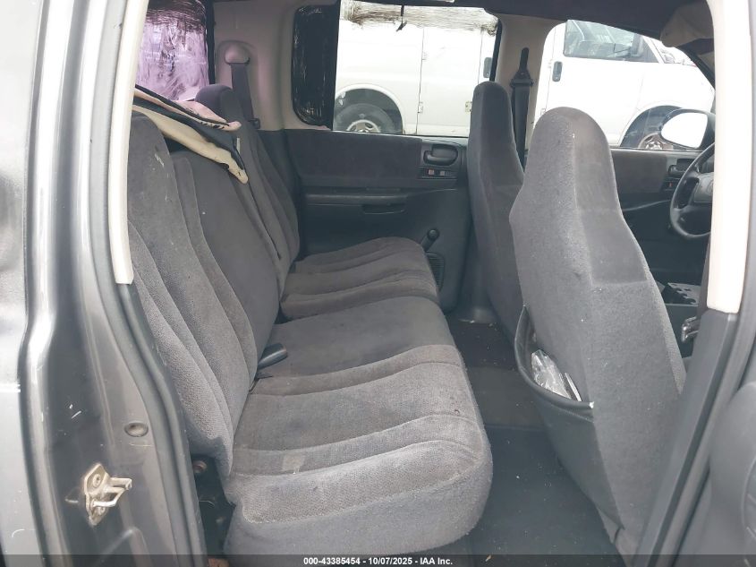 2004 Dodge Dakota Sport/Sxt VIN: 1D7HL38K345757492 Lot: 43385454