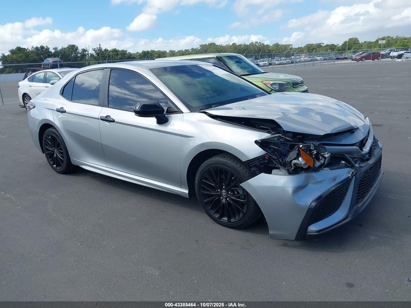 TOYOTA CAMRY SE NIGHTSHADE EDITION