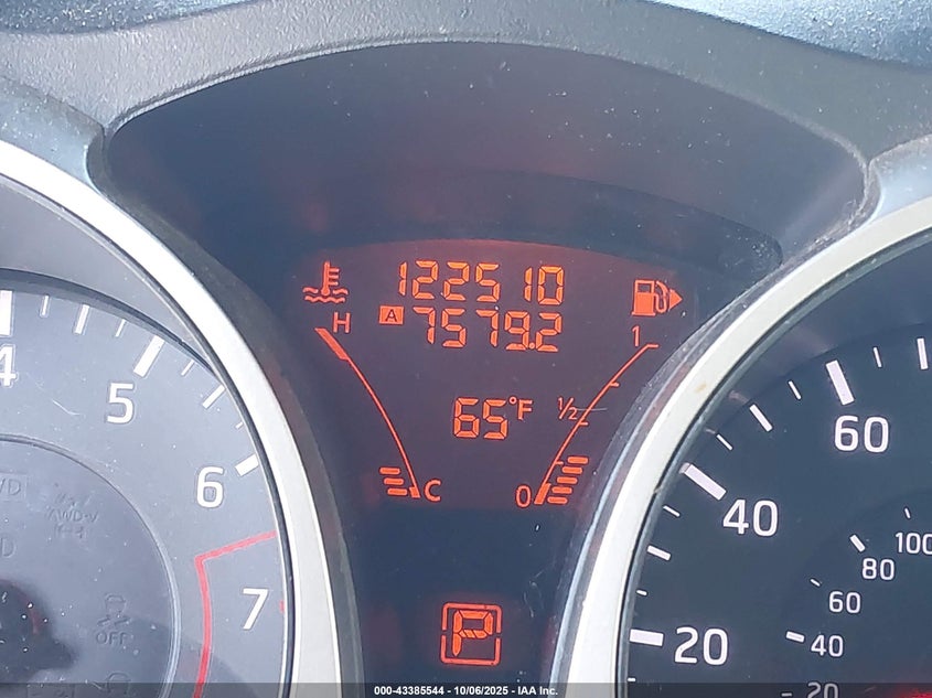 2013 NISSAN JUKE SV JN8AF5MV1DT209844