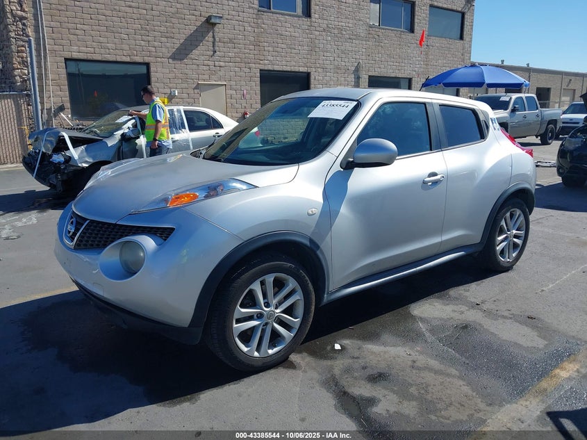 2013 NISSAN JUKE SV JN8AF5MV1DT209844