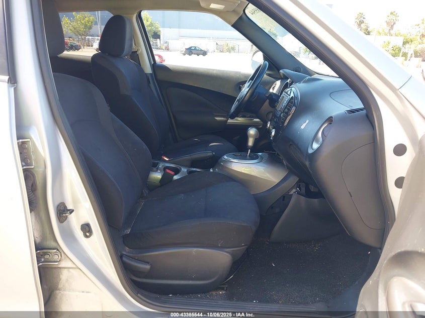 2013 NISSAN JUKE SV JN8AF5MV1DT209844