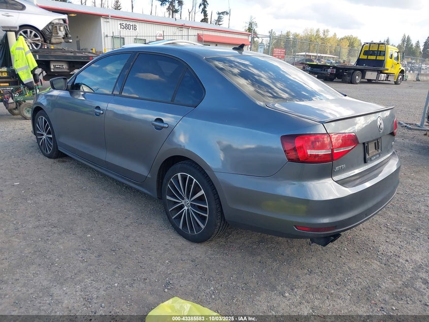 2015 VOLKSWAGEN JETTA 1.8T SPORT - 3VWD17AJXFM418616