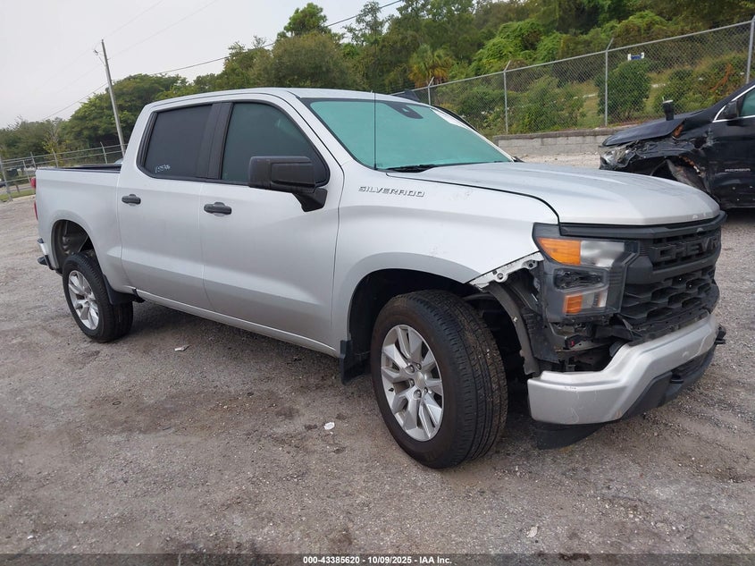 CHEVROLET SILVERADO 1500 2WD SHORT BED CUSTOM