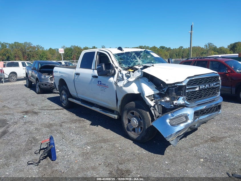 RAM 2500 TRADESMAN 4X4 6 4 BOX