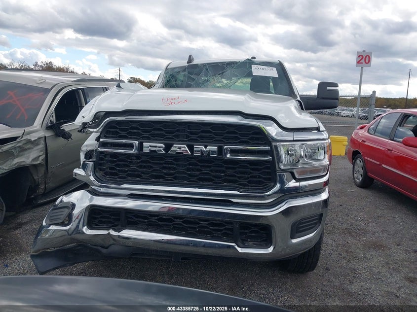 2024 Ram 2500 Tradesman 4X4 6'4 Box VIN: 3C6UR5CJ0RG268572 Lot: 43385725