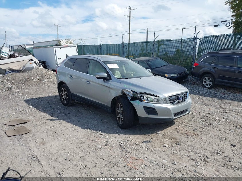 VOLVO XC60 T6/T6 R-DESIGN