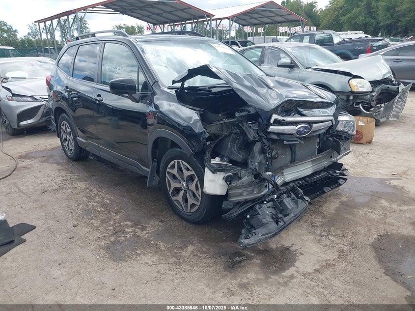 SUBARU FORESTER PREMIUM