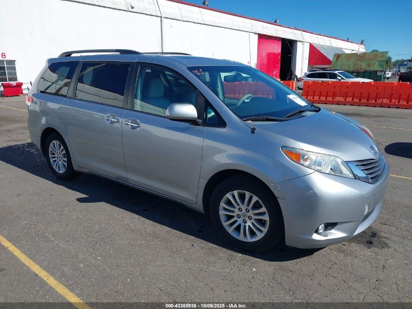 TOYOTA SIENNA XLE V6 8 PASSENGER