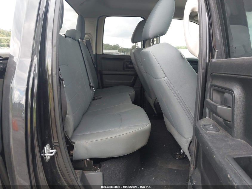 2017 RAM 1500 EXPRESS  4X4 6'4 BOX/TRADESMAN  4X4 6'4 BOX 1C6RR7FT2HSR54741