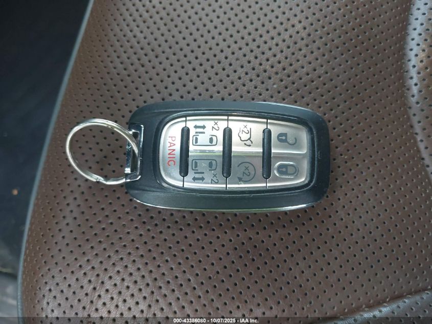 2019 Chrysler Pacifica Limited VIN: 2C4RC1GG1KR569665 Lot: 43386080