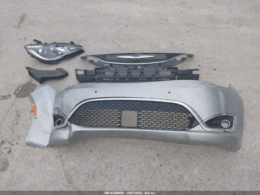 2019 Chrysler Pacifica Limited VIN: 2C4RC1GG1KR569665 Lot: 43386080