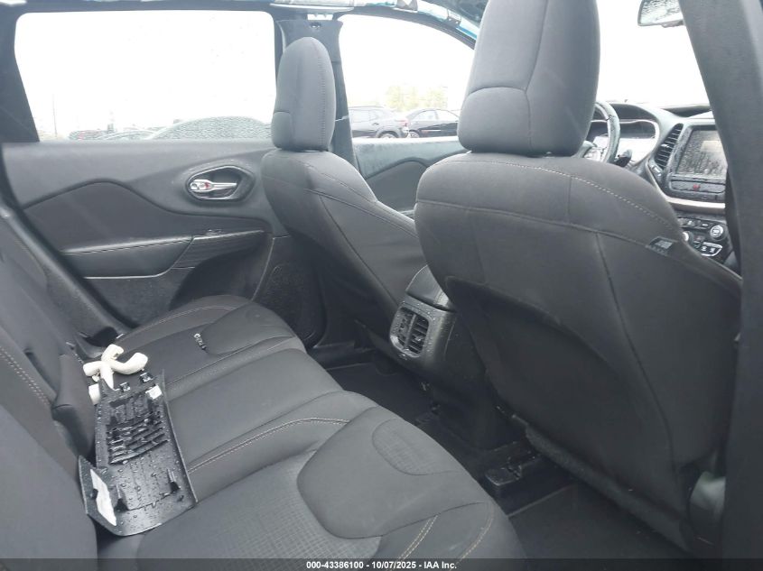 2016 Jeep Cherokee Latitude VIN: 1C4PJLCBXGW190892 Lot: 43386100