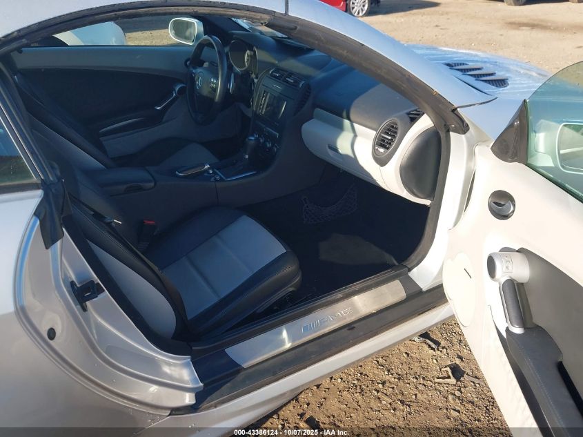 2007 Mercedes-Benz Slk 55 Amg VIN: WDBWK73F47F158263 Lot: 43386124