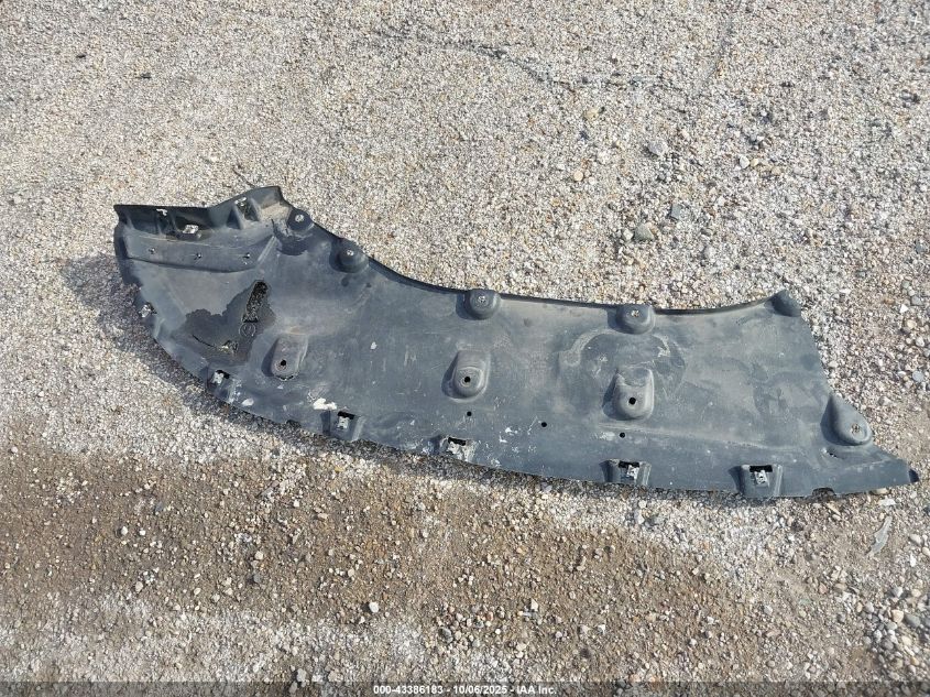 2017 Chrysler Pacifica Touring-L VIN: 2C4RC1BG8HR525825 Lot: 43386183