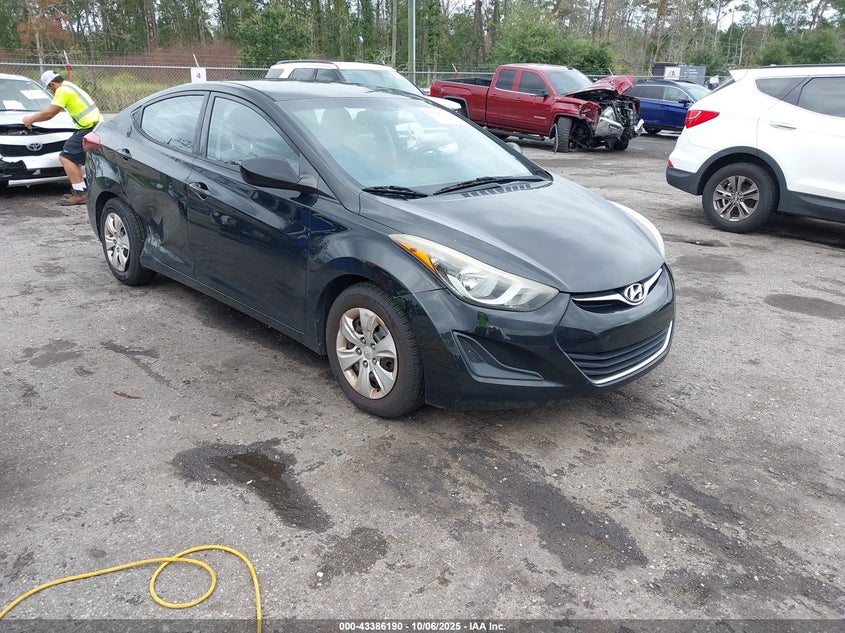 HYUNDAI ELANTRA SE