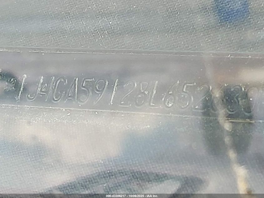 2008 Jeep Wrangler Unlimited Sahara VIN: 1J4GA59128L652630 Lot: 43386217