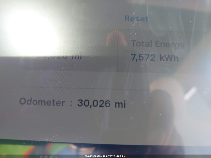 2023 Tesla Model Y Awd/Long Range Dual Motor All-Wheel Drive VIN: 7SAYGDEE7PA152458 Lot: 43386325