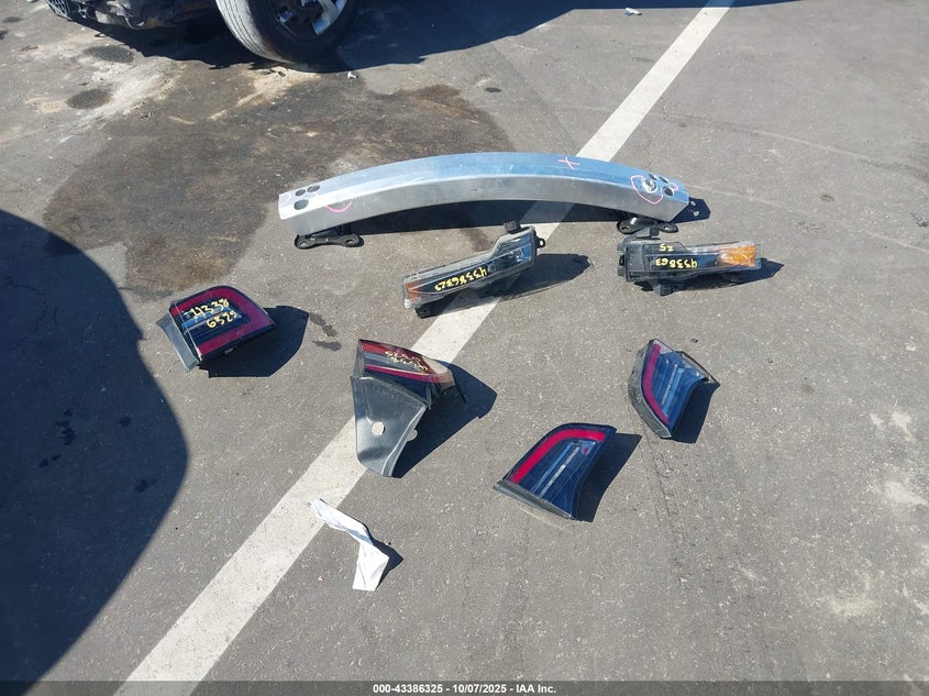 2023 Tesla Model Y Awd/Long Range Dual Motor All-Wheel Drive VIN: 7SAYGDEE7PA152458 Lot: 43386325