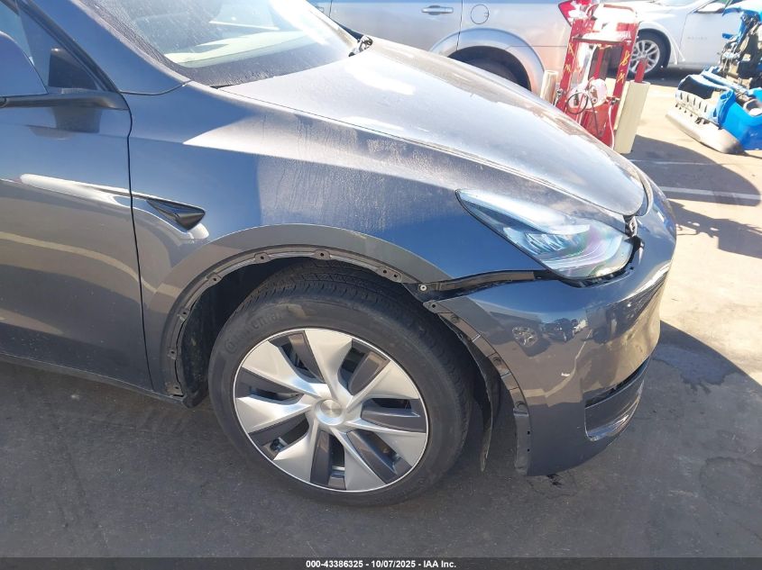 2023 Tesla Model Y Awd/Long Range Dual Motor All-Wheel Drive VIN: 7SAYGDEE7PA152458 Lot: 43386325