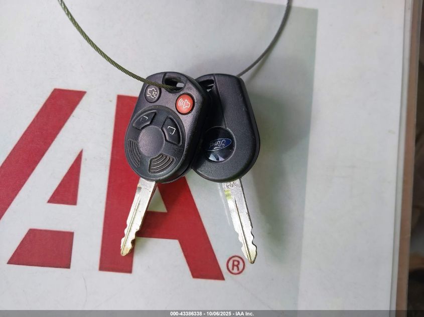 2012 Ford Escape Limited VIN: 1FMCU0E7XCKB39127 Lot: 43386338