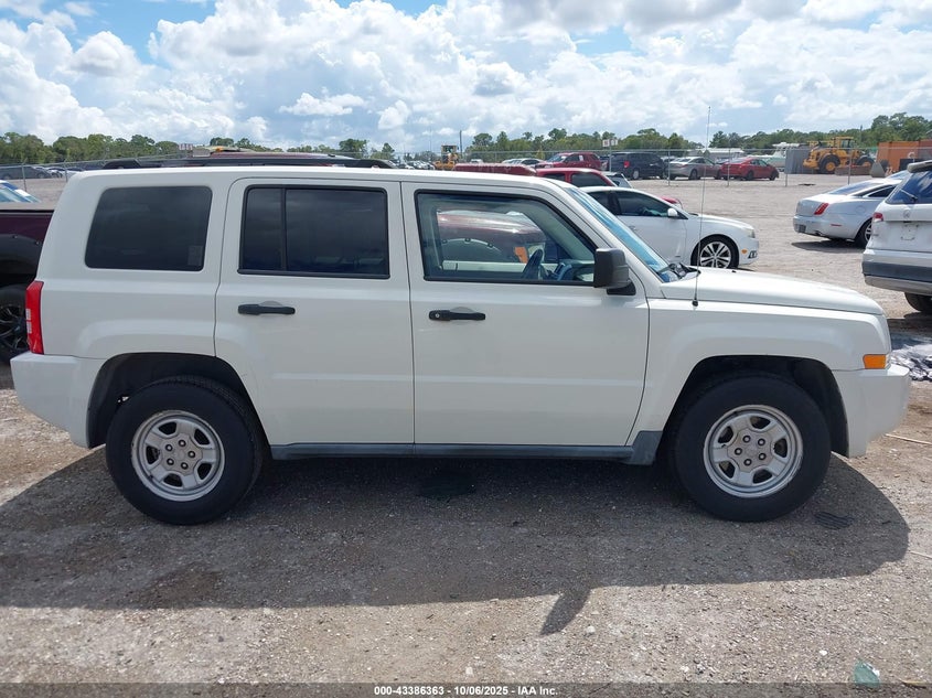 2007 Jeep Patriot Sport VIN: 1J8FT280X7D398217 Lot: 43386363