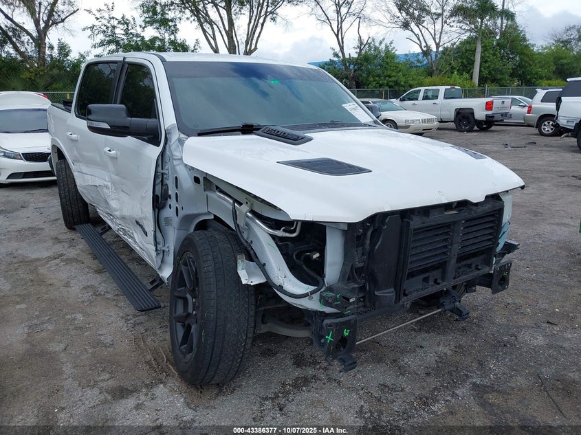 RAM 1500 LARAMIE 4X2 5 7 BOX