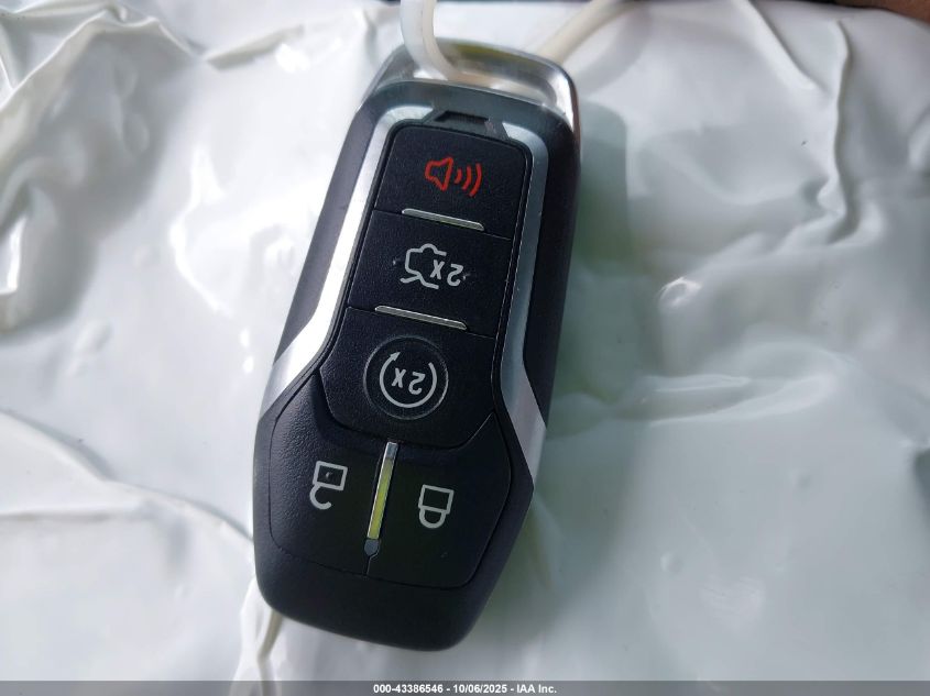 2015 Ford Fusion Energi Titanium VIN: 3FA6P0SU1FR147299 Lot: 43386546