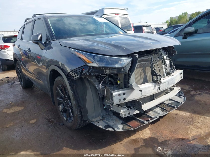 TOYOTA HIGHLANDER LE