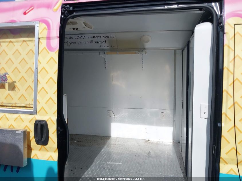 2018 Ram Promaster 2500 High Roof 159 Wb VIN: 3C6TRVDG6JE124684 Lot: 43386609