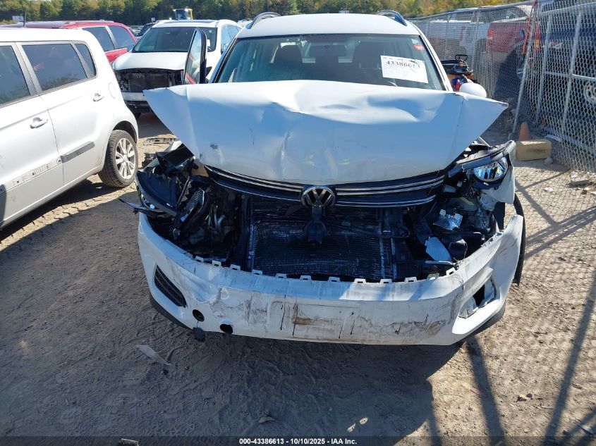 2018 Volkswagen Tiguan Limited 2.0T VIN: WVGBV7AXXJK004881 Lot: 43386613