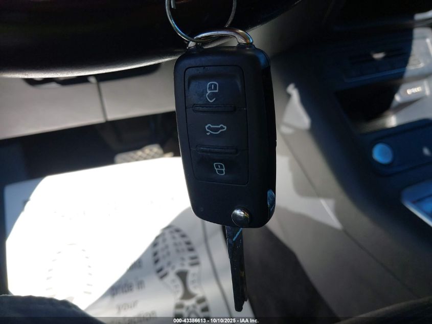 2018 Volkswagen Tiguan Limited 2.0T VIN: WVGBV7AXXJK004881 Lot: 43386613