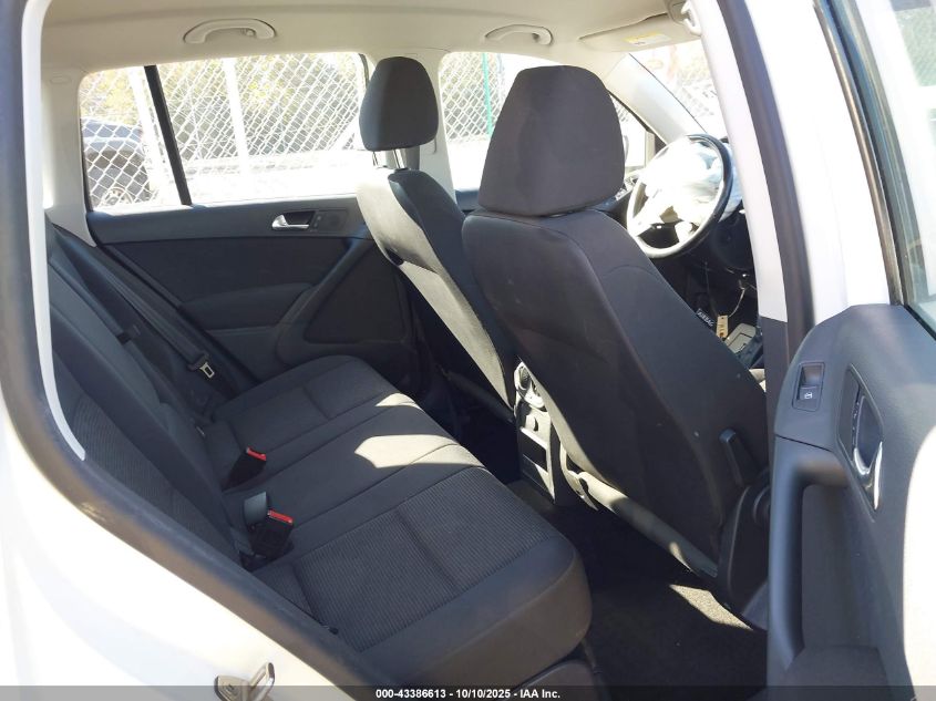 2018 Volkswagen Tiguan Limited 2.0T VIN: WVGBV7AXXJK004881 Lot: 43386613