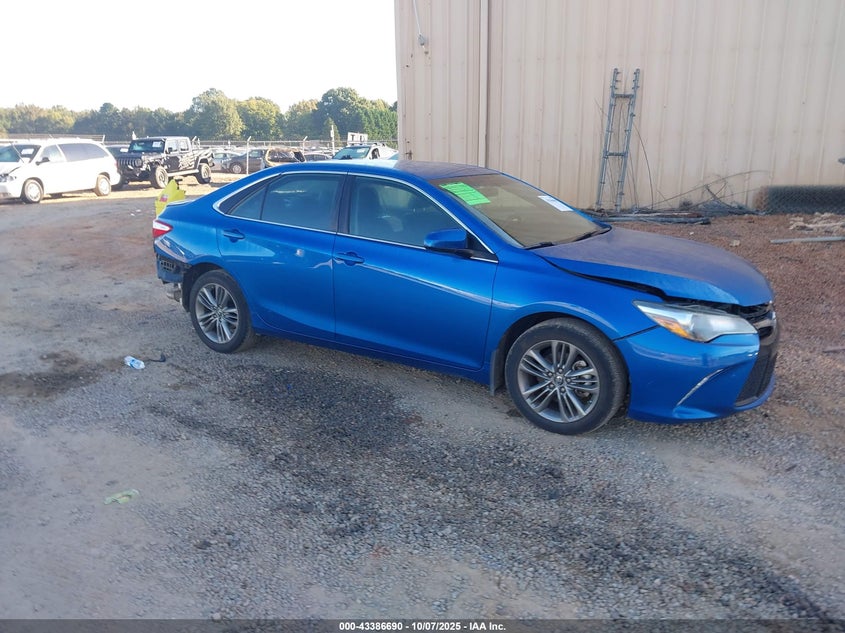 TOYOTA CAMRY SE