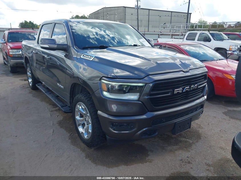 RAM 1500 BIG HORN 4X4 5 7 BOX