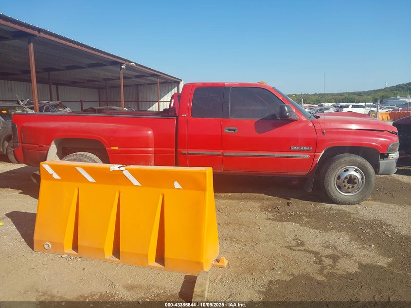 2000 Dodge Ram 3500 St VIN: 1B7MC3364YJ105429 Lot: 43386844