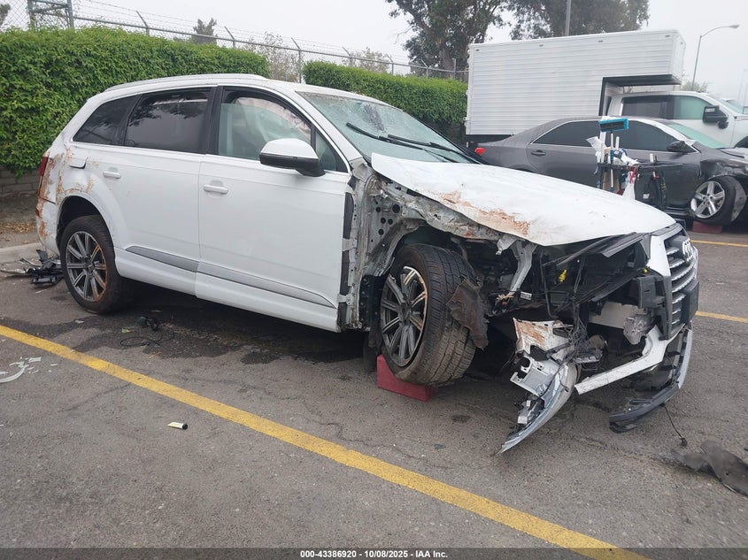 AUDI Q7 2.0T PREMIUM