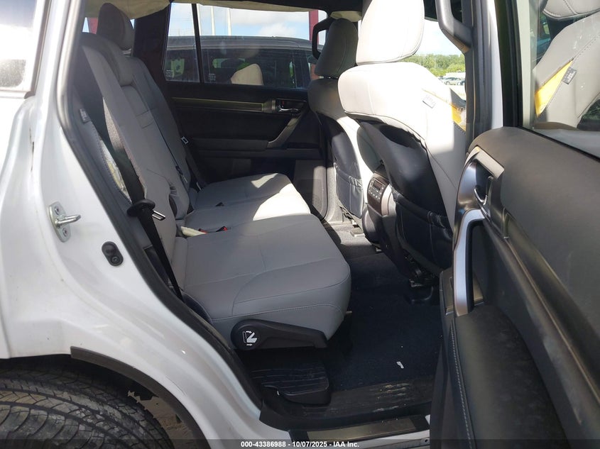 2023 LEXUS GX 460 JTJSM7BX7P5353524