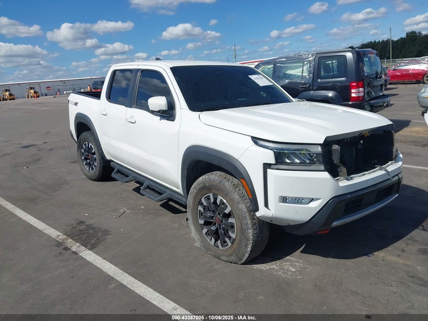 NISSAN FRONTIER PRO-4X 4X4