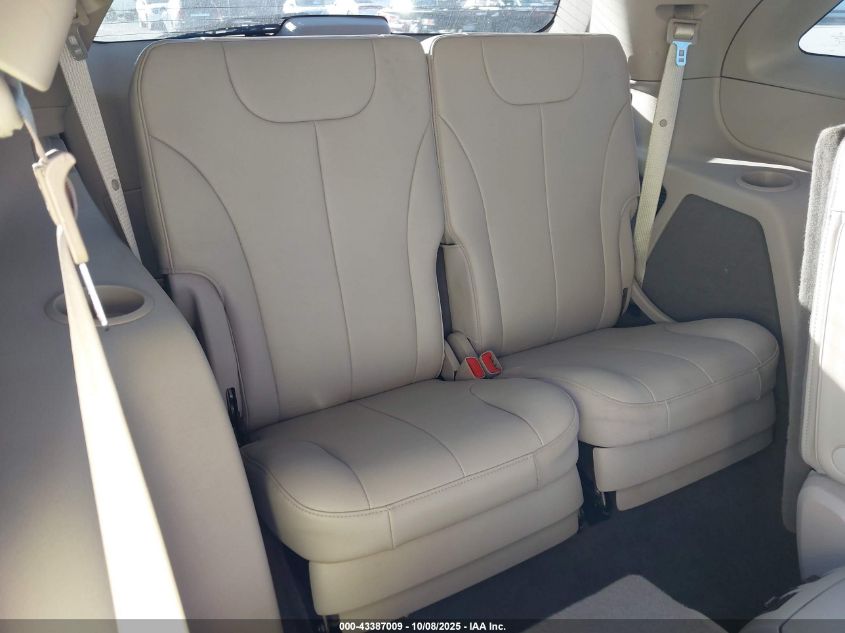 2005 Chrysler Pacifica Touring VIN: 2C4GM68415R445843 Lot: 43387009