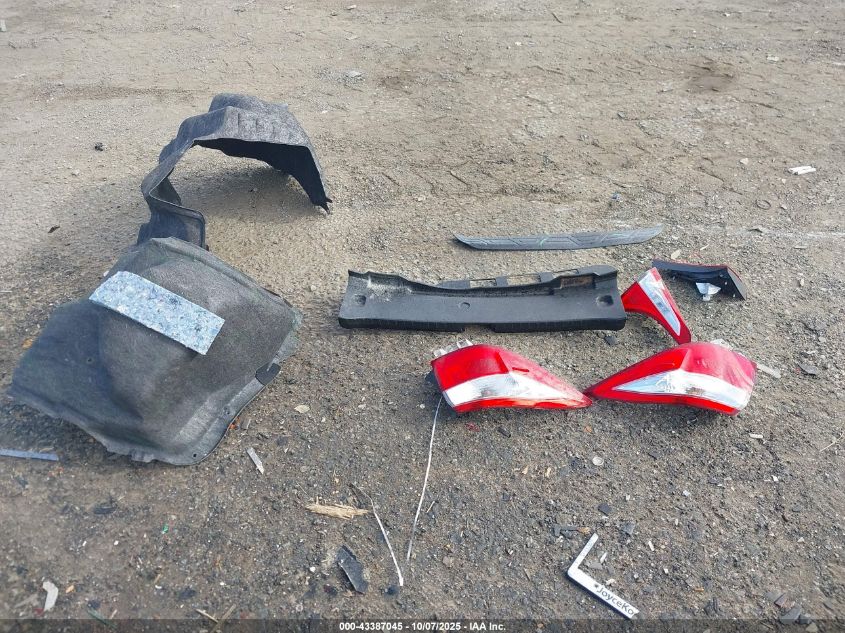 2015 Toyota Corolla Le VIN: 2T1BURHEXFC303352 Lot: 43387045